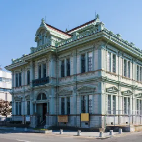 青森銀行記念館